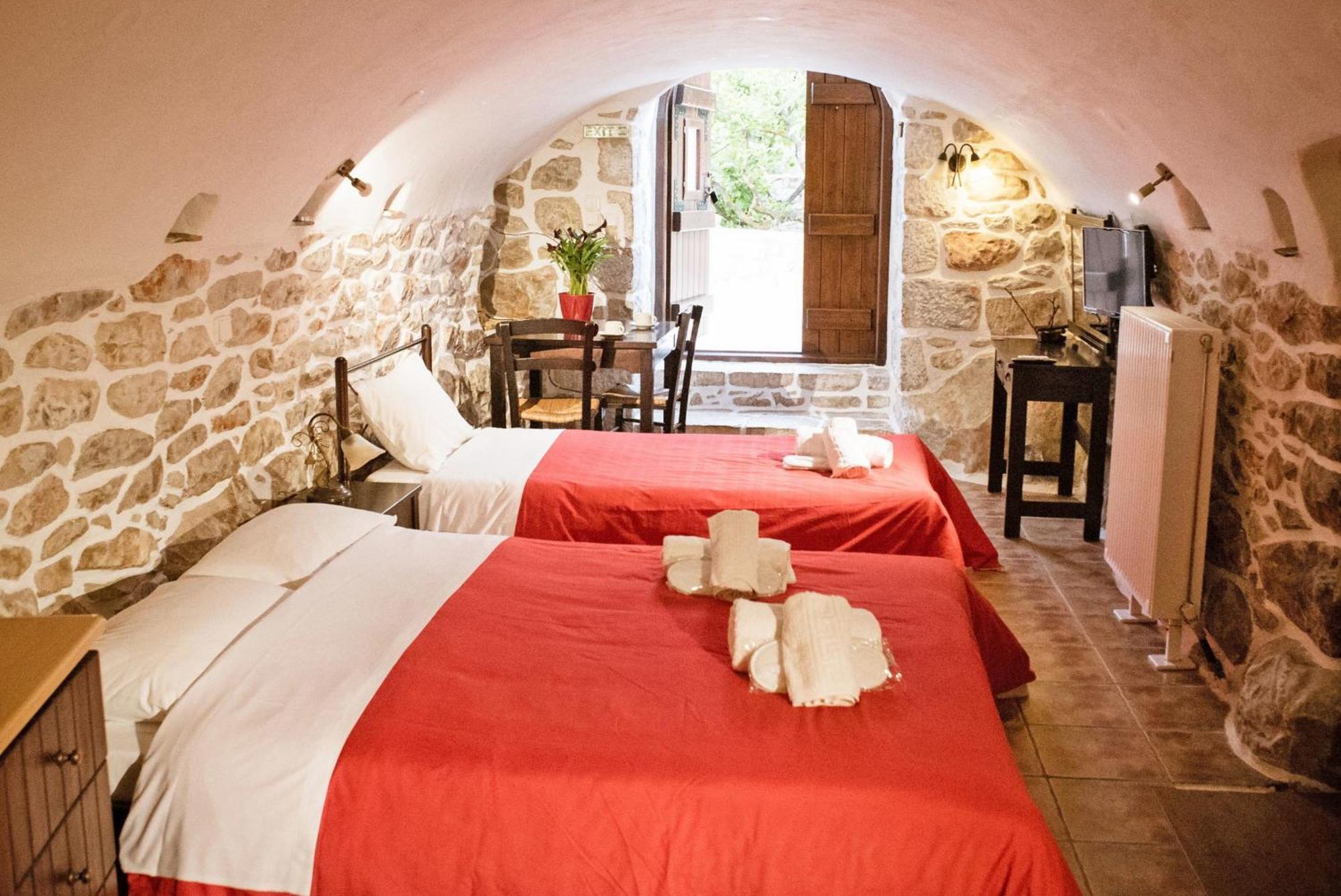 Pírgos Dhiroú Guesthouse Toxotis מראה חיצוני תמונה